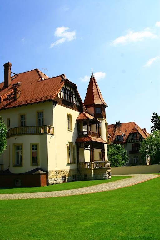 Hotel Palacyk Legnica Exterior foto